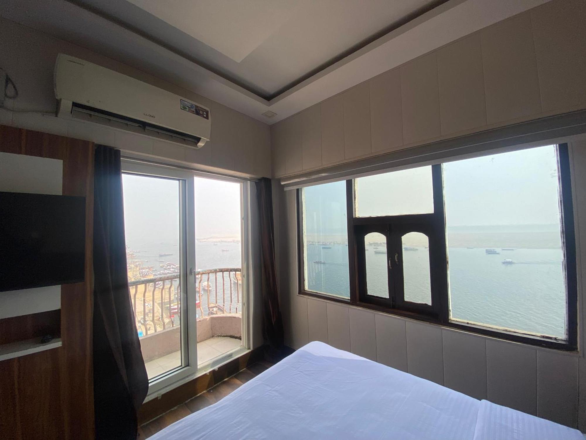 Hotel Sita Palace On Heritage Ghats Of Benaras Варанасі Екстер'єр фото
