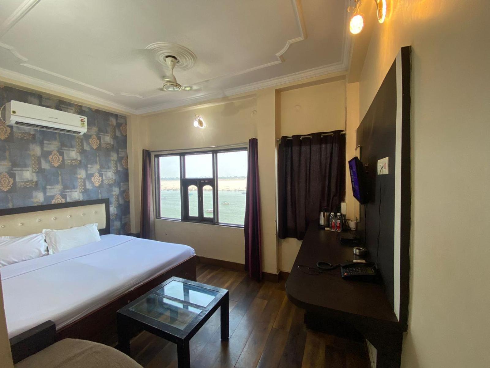 Hotel Sita Palace On Heritage Ghats Of Benaras Варанасі Екстер'єр фото