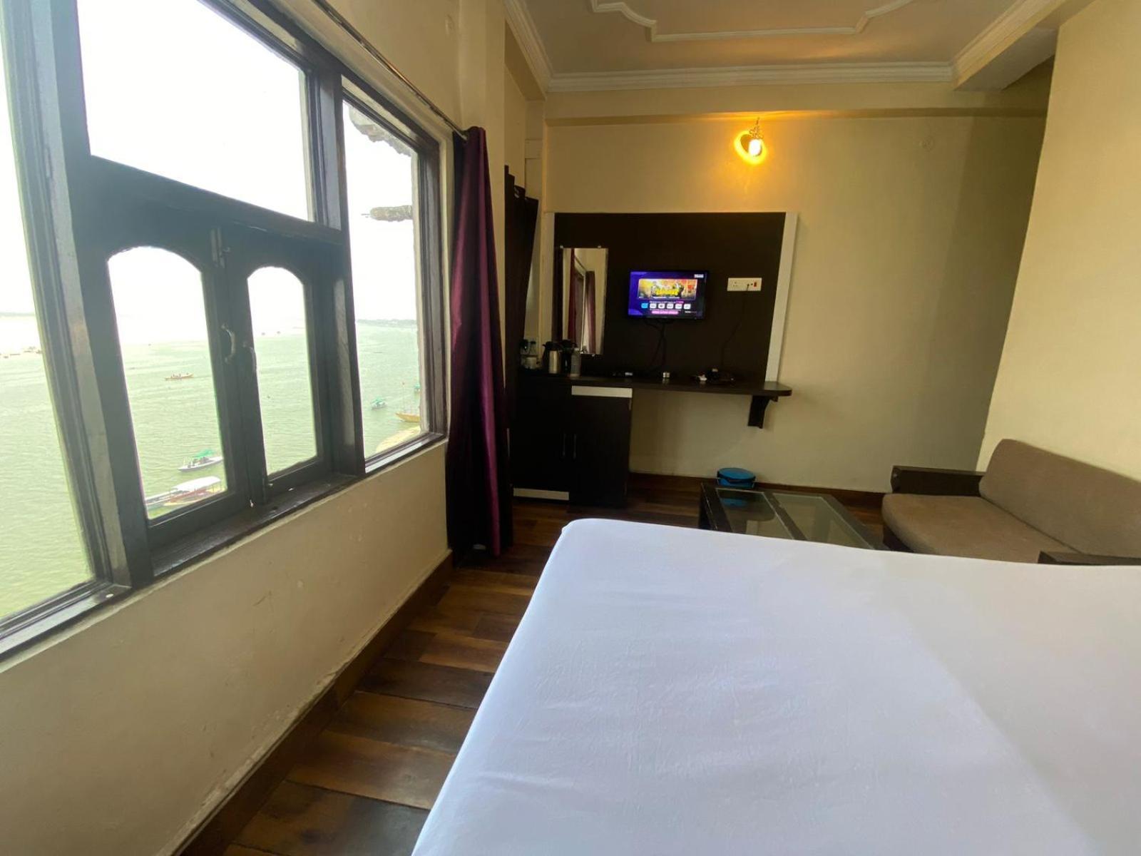 Hotel Sita Palace On Heritage Ghats Of Benaras Варанасі Екстер'єр фото
