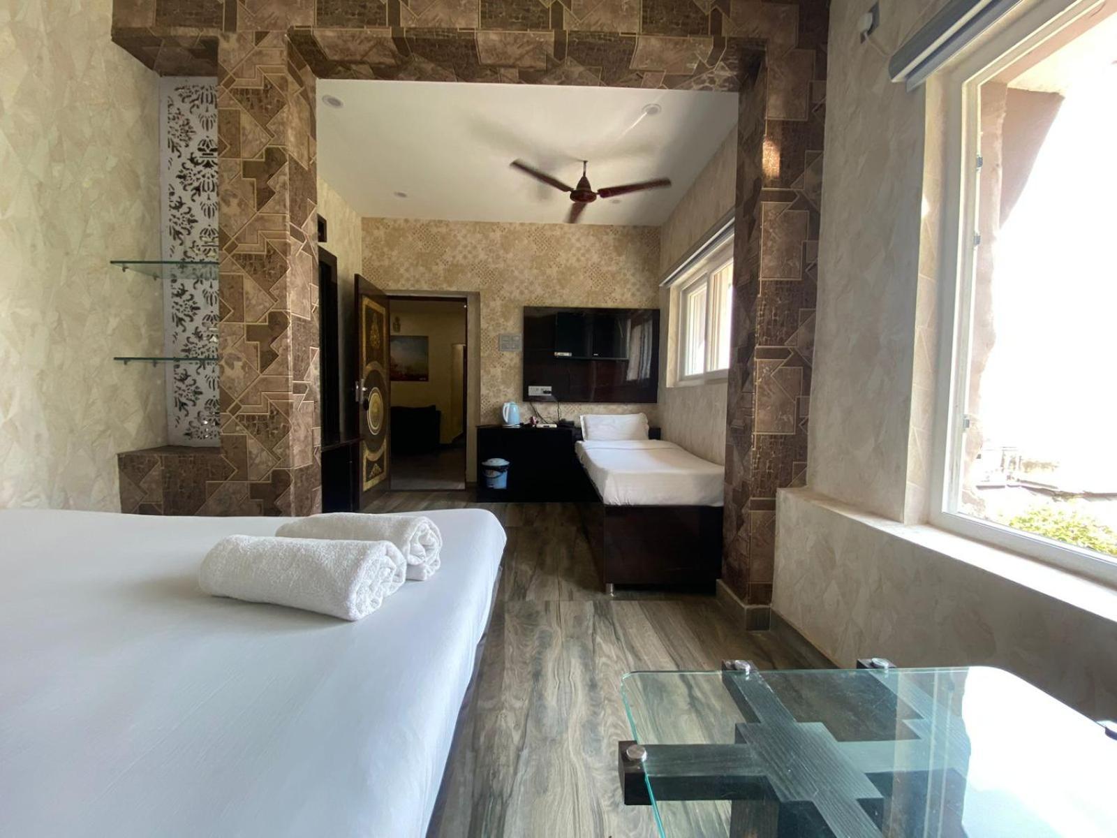 Hotel Sita Palace On Heritage Ghats Of Benaras Варанасі Екстер'єр фото
