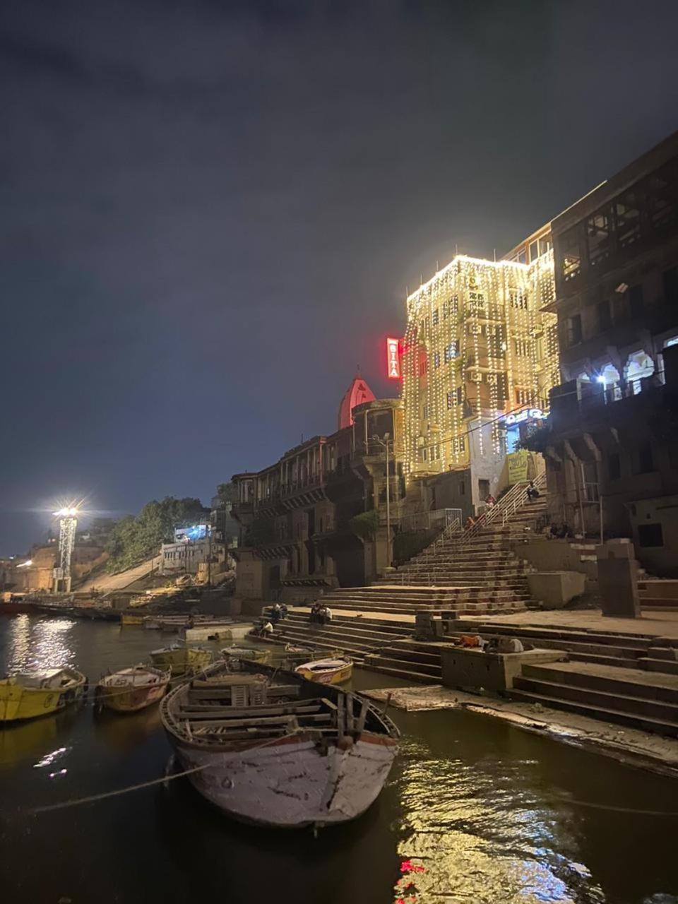 Hotel Sita Palace On Heritage Ghats Of Benaras Варанасі Екстер'єр фото