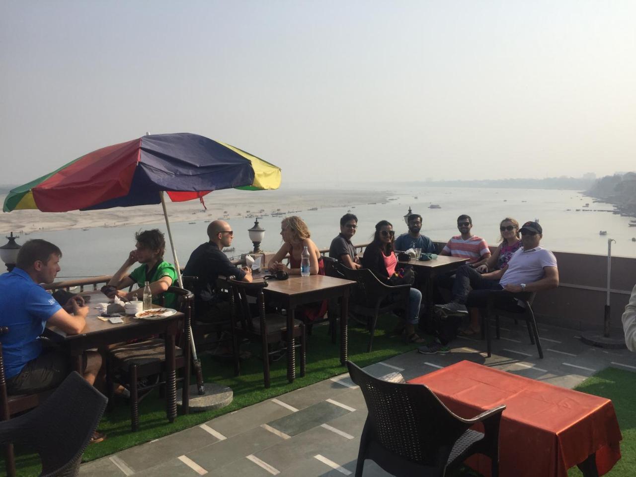 Hotel Sita Palace On Heritage Ghats Of Benaras Варанасі Екстер'єр фото