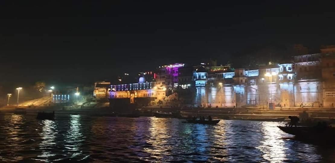 Hotel Sita Palace On Heritage Ghats Of Benaras Варанасі Екстер'єр фото